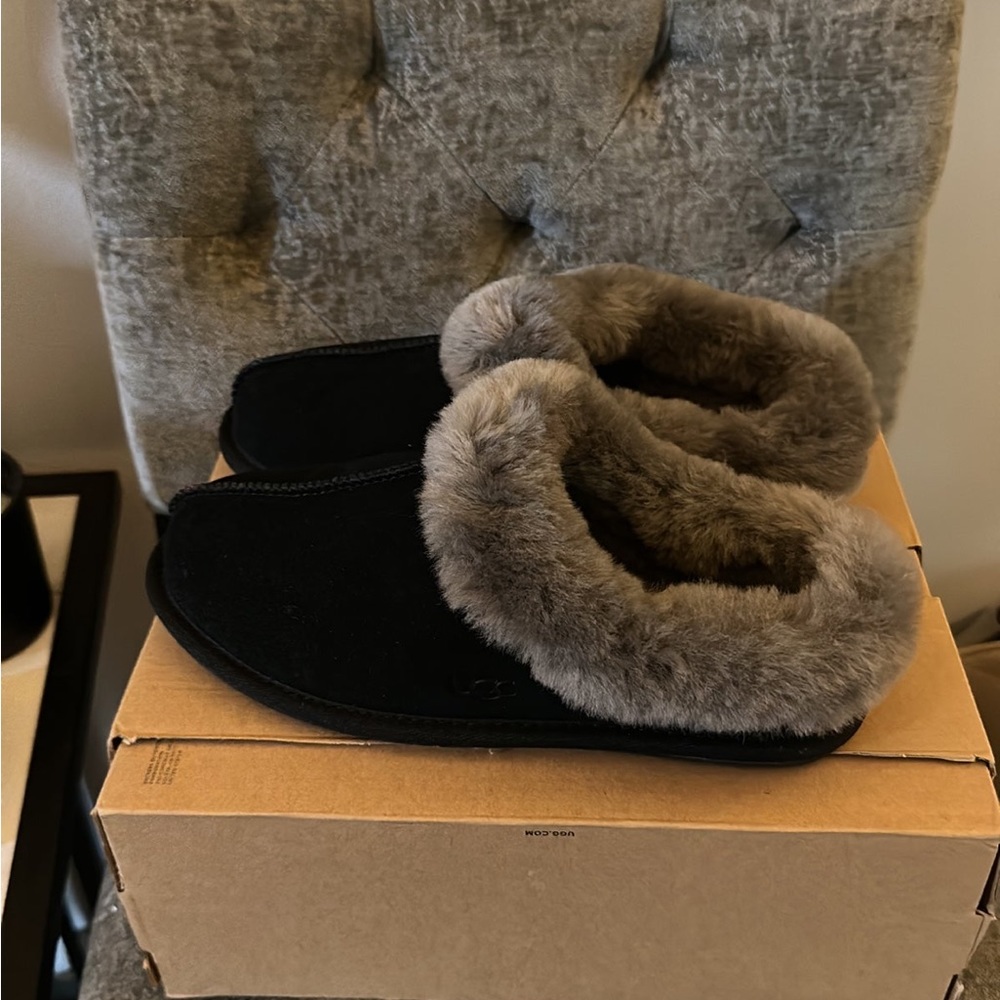 UGG Moraene black Nwt